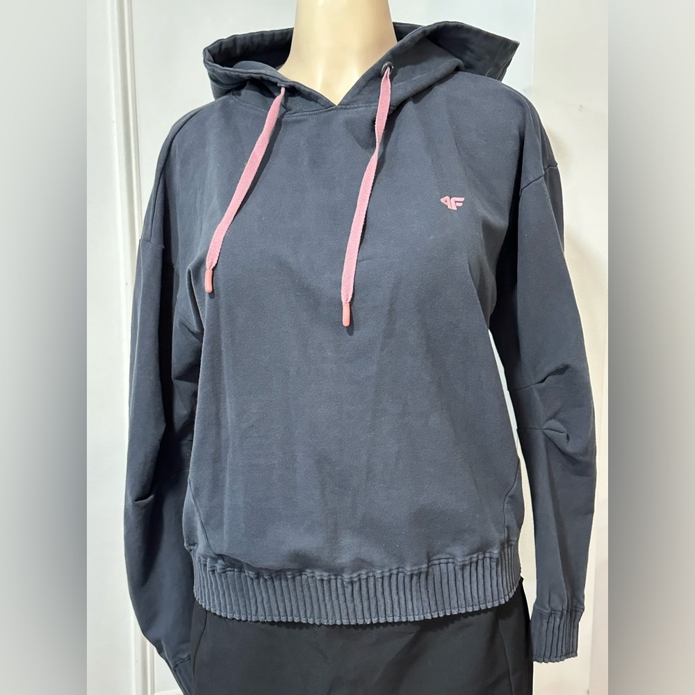 4F Women’s Navy Blue Hoodie Size Medium